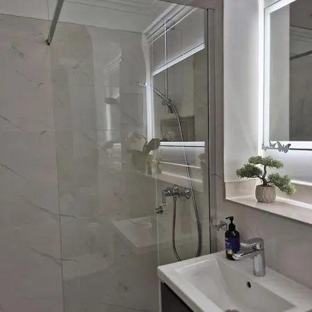 Modernes Im Zentrum Mit Tiefgaragenstellplatz Apartamento Wolfsburgo