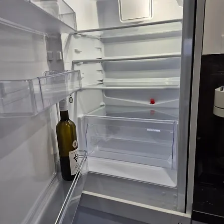 Apartamento Modernes Im Zentrum Mit Tiefgaragenstellplatz Wolfsburgo