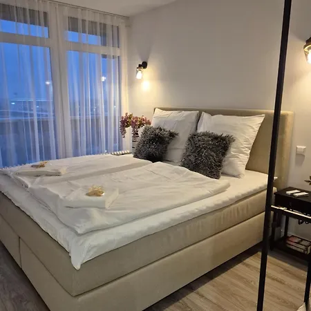 Apartamento Modernes Im Zentrum Mit Tiefgaragenstellplatz Wolfsburgo