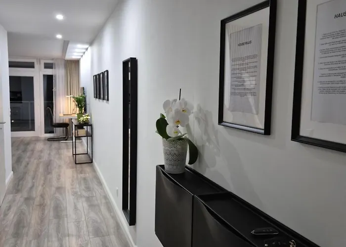 Apartamento Modernes Im Zentrum Mit Tiefgaragenstellplatz *