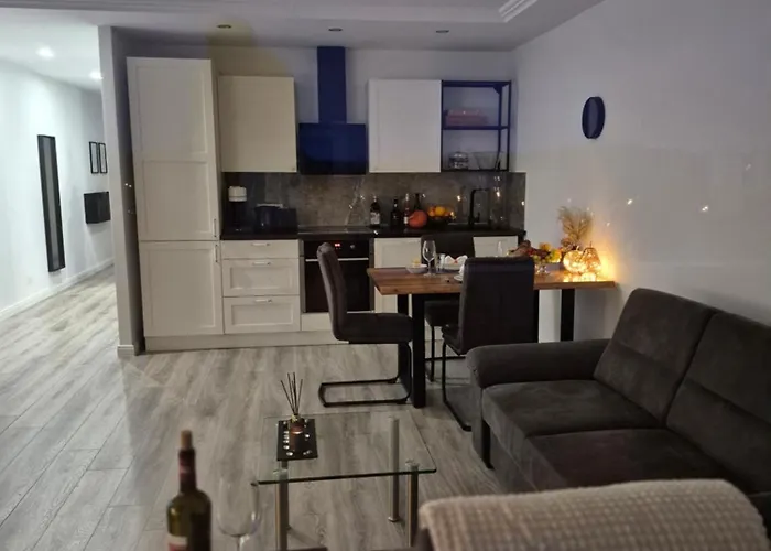 Apartamento Modernes Im Zentrum Mit Tiefgaragenstellplatz Wolfsburgo