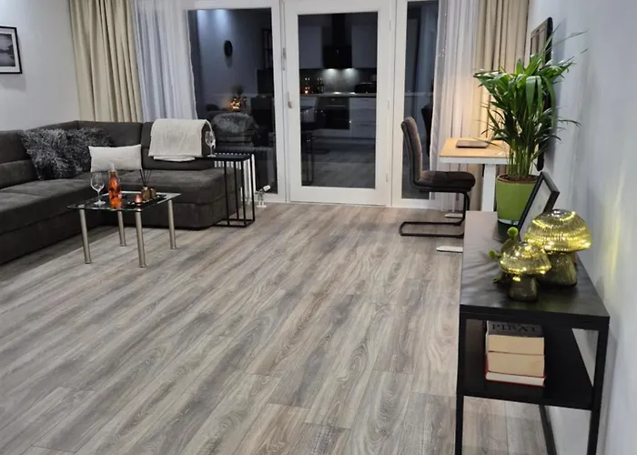 Apartamento Modernes Im Zentrum Mit Tiefgaragenstellplatz *