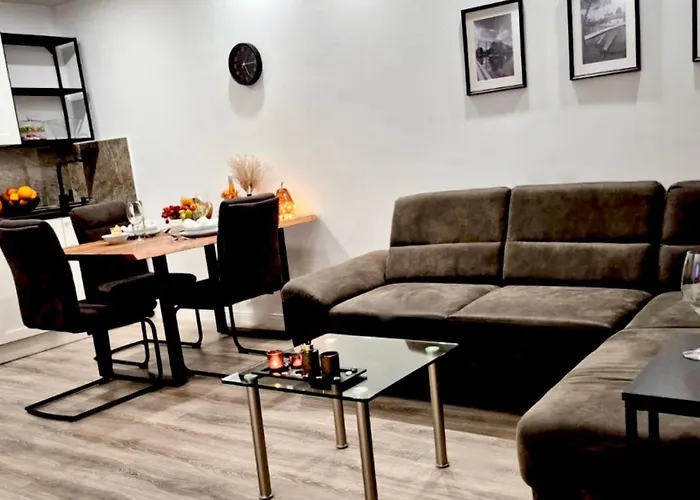 Modernes Im Zentrum Mit Tiefgaragenstellplatz Apartamento
